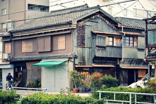 0507ctt-Japanese-House1-lores