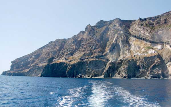 0523cttSpectacularSea-Cliffs-at-Pantelleria-volcano-island-lores
