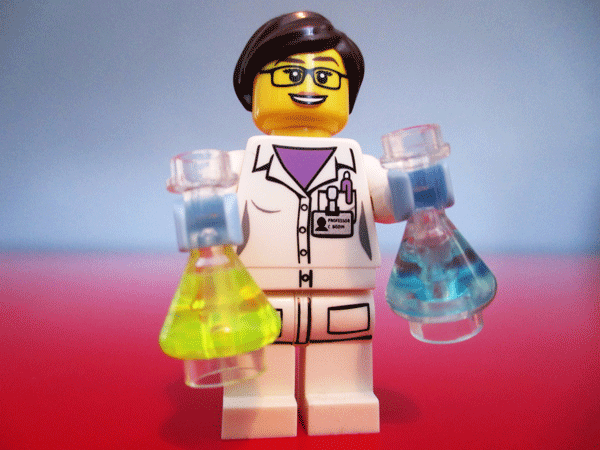 0306-LEGO-scientist-lo