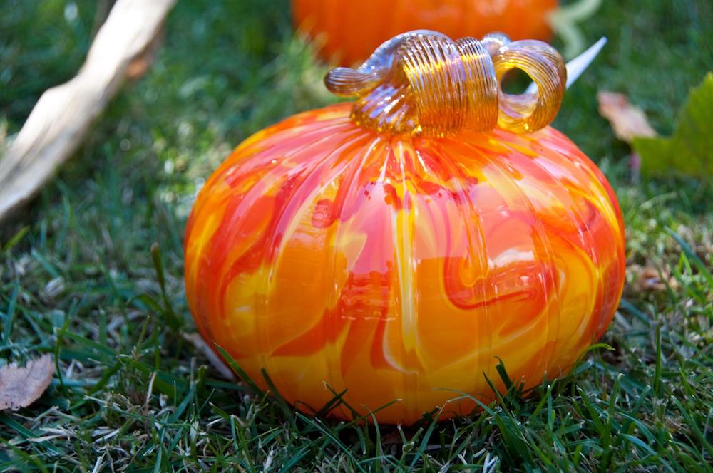 10-30 Glass pumpkin
