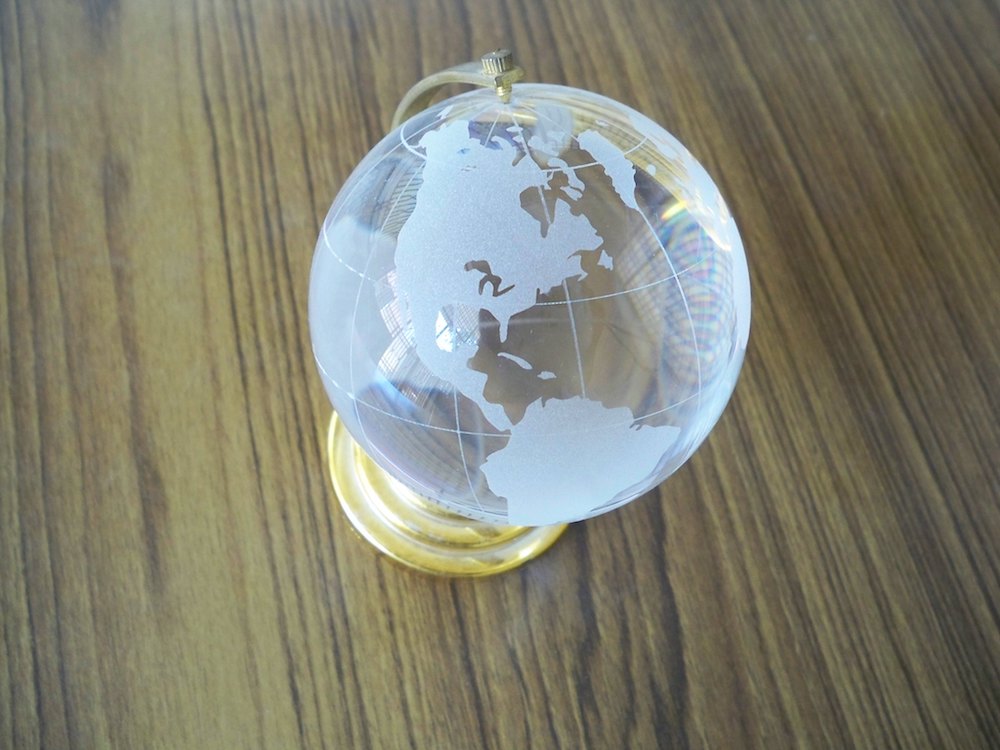 04-22 glass globe