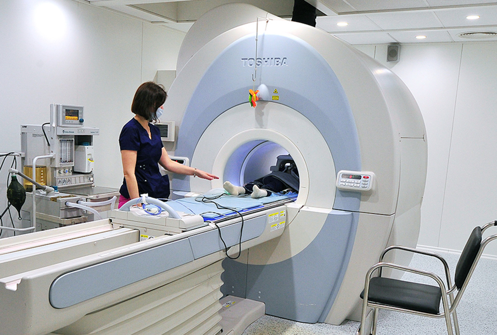 12-04 MRI scanner