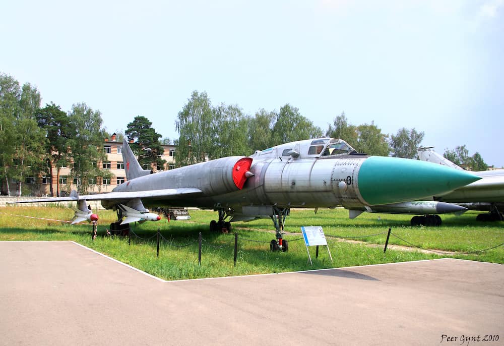 10-29 aircraft radome Soviet plane