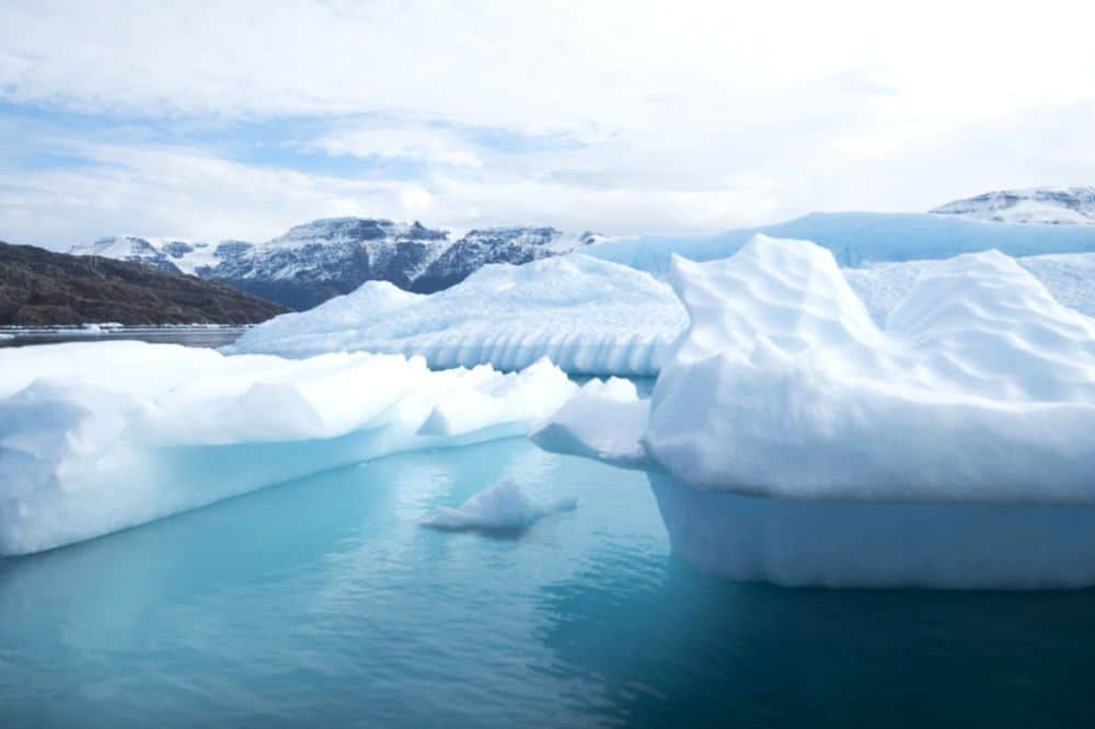 02-21 Melting glacier ice in Greenland